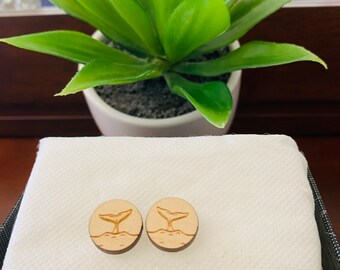 Handgemachte Holz Laser geschnitten kleine süße Fisch Schwanz Ohrringe