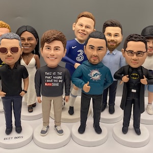Custom bobbleheads, customise your own bobbleheads, personalised bobbleheads, group bobbleheads, Custom 3D statues,Anniversary Gift Birthday