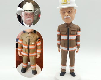 Custom 3D bobblehead dolls, handcrafted clay figurines, personalized birthday gifts for men