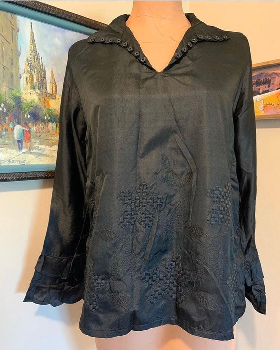 1920s Embroidered Button Ruffle Blouse