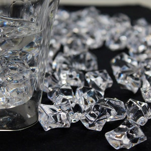 Jagged Acrylic Ice Cubes Props for Film Bar Scenes TV Commercials, Halloween and Special Effects Makeup Arts Crafts Reusable Alcohol Fake