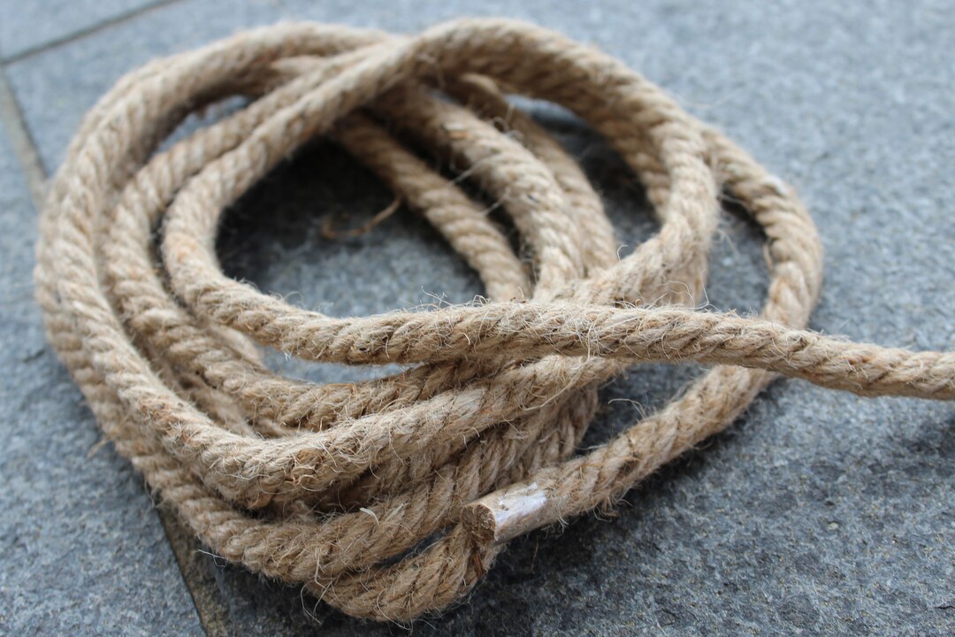 4 Metre Jute Rope Prop for Film & TV, Halloween, Zombie and Special ...