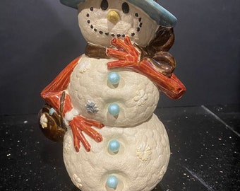 Figura rústica de mamá de nieve de cerámica hecha a mano