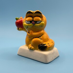 Garfield with Apple Figurine