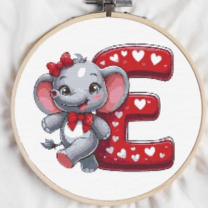 Padrão de ponto cruz para bebê, alfabeto bordado, letras contadas, ponto cruz, desenhos iniciais de bordado, monograma, ponto cruz para aniversário infantil