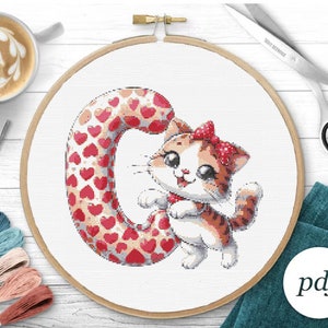 Padrão de ponto cruz monograma letra C alfabeto bebê com gato bordado letras contadas ponto cruz inicial ponto cruz para crianças aniversário