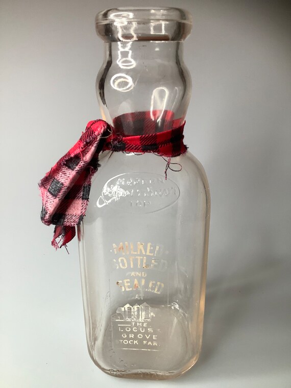 Carnation Dairy Milk bottle Quart (JEF) Carnation Dairy Milk bottle Quart (JEF)