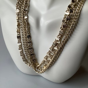 Beautiful Gold Toned Sarah Coventry Necklace