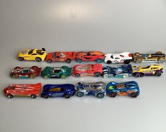 Hot Wheels Lot Of 14 Fantastical Cars