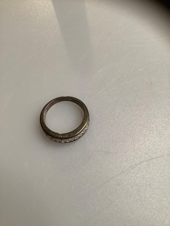 Avon Silver and Rhinestone Ring - image 6