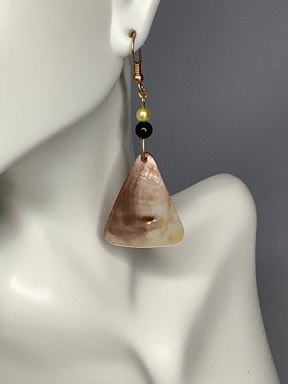 Shell Dangle Earrings - image 1