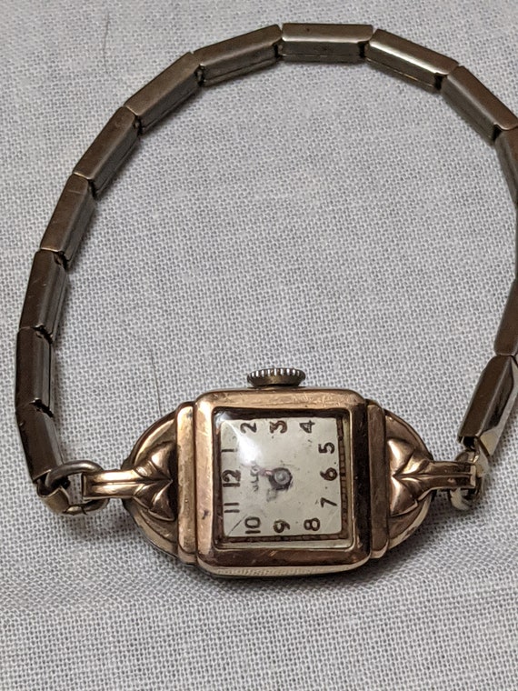 Old bulova deals women's watch