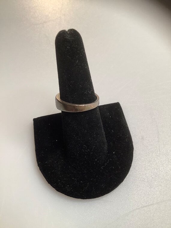 Avon Silver and Rhinestone Ring - image 2