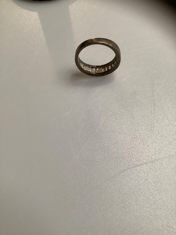 Avon Silver and Rhinestone Ring - image 7