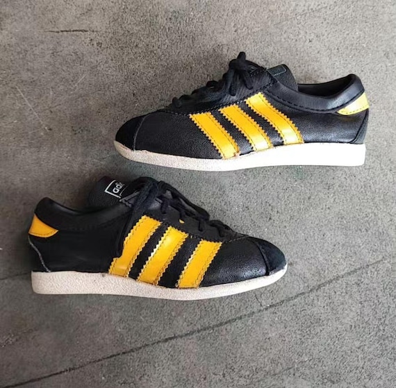 Circa 1970s Adidas Blackbird New Old Stock Without Box / Size 28 / Classic  Vintage Sportswear Fashion Casual Dassler Design Heritage Ventex - Etsy