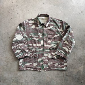 Circa 70s French hunting jacket / made in France / classic vintage sportswear militaria camouflage army denim fashion
