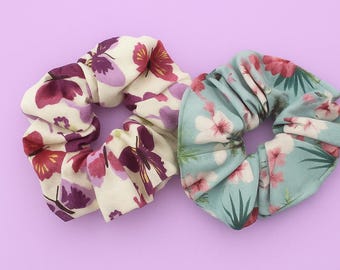 Handgemaakte katoenen mini-scrunchies met bloemen