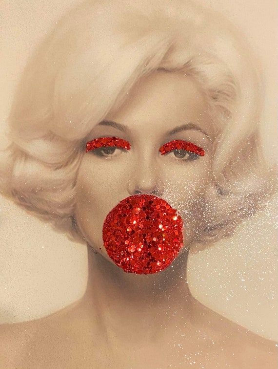 Marilyn Monroe Bubble Gum glitter Wall Artsparkly Artbling 