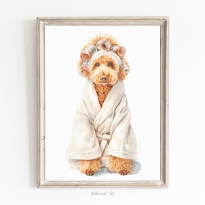 Arte de pared con perro Labradoodle y rodillos. Divertido perro, adorable decoración imprimible. Regalo único para amantes de los perros. Arte de pared para baño. Regalo para perro Labradoodle.