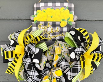 Lemon wreath, lemon front door wreath, lemon decor, lemon kitchen decor, spring wreath, lemon sign, lemon decoration,