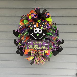 Halloween wreath, Halloween spider decor, spider wreath, Halloween decor, front porch decor, front door Halloween wreath, Halloween