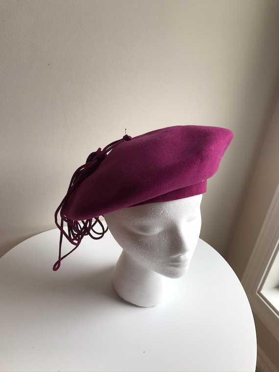 1940s Magenta Women’s Beret with Matching Looped T
