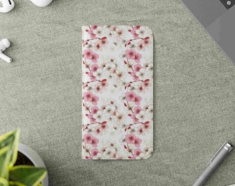 Arrangement de fleurs de cerisier roses et blanches sur étui à rabat en similicuir végétalien avec portefeuille iPhone 13-11 et Samsung Galaxy S22-21