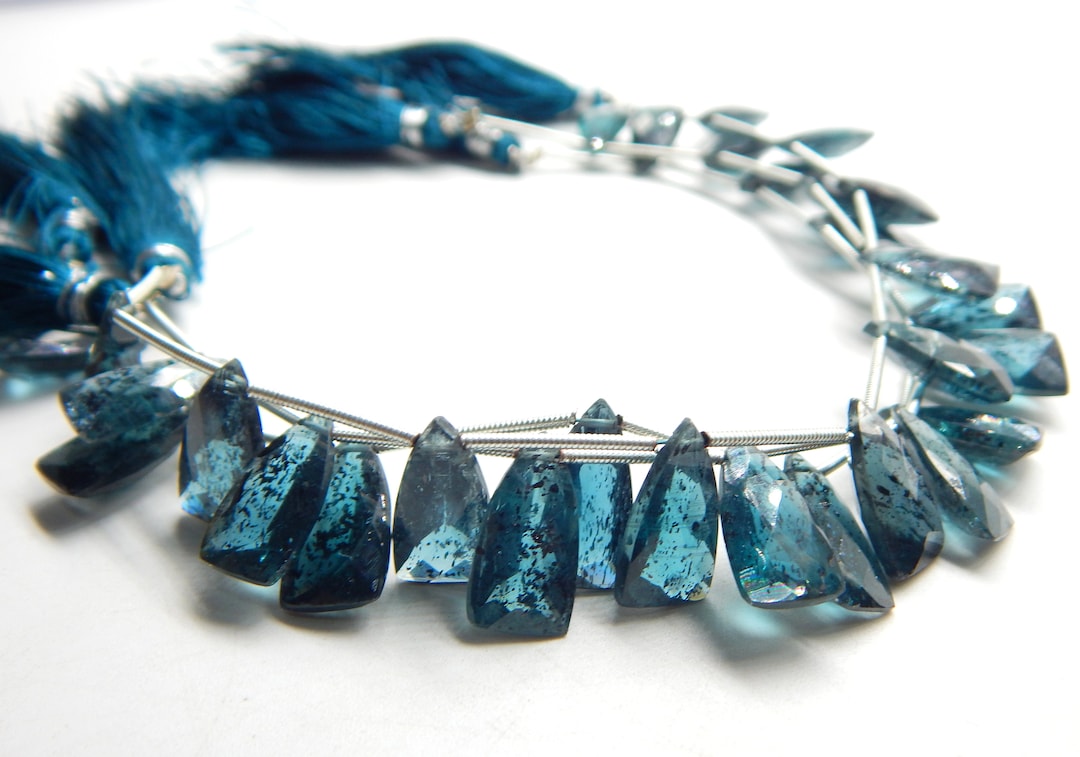 Collier De Perles Kyanite Verte Naturelle Tonneau à Facettes - 24 Pouces - 97 Carats