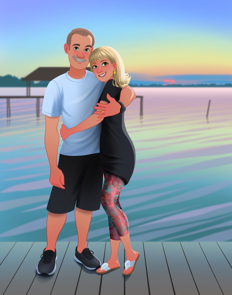 Puede incluir: Una pareja est&aacute; de pie en un muelle de madera, abraz&aacute;ndose. El hombre lleva una camisa azul claro, pantalones cortos negros y zapatillas negras. La mujer lleva un vestido negro con estampado floral y sandalias blancas. El fondo es una puesta de sol azul y p&uacute;rpura sobre una masa de agua.