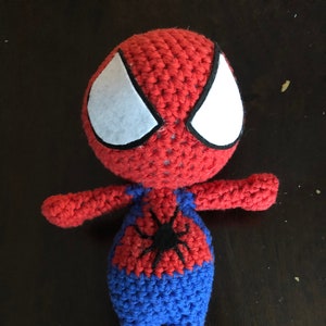 Poupée amigurumi de Spider-Man