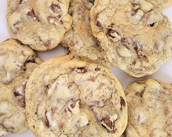 Gourmet Chocolate Chip Cookies: Soft Baked Goods, Care Package