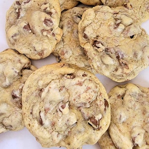Chocolate Chip Cookies, Gourmet Hand-Crafted Chocolate Chip Cookies, Soft Cookies, Care Package, Birthday Gift, Bake Goods, Sending Love
