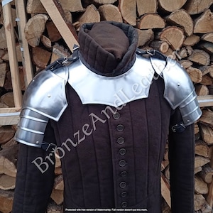 Set pair of pauldrons with gorget steel larp armor