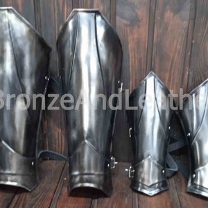 Set bracers + greaves With blackening and scuffs