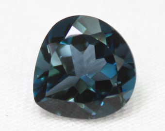 Faceted London Blue Topaz Heart: 2.40 Carat Gemstone (8x8x5 mm