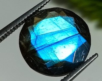 Faceted Round Labradorite Gemstone: Natural Loose Stone, 5.60 Cts (12X12X5 mm)