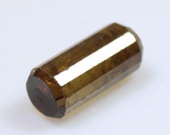 Natural Yellow-Green Tourmaline Tubelight Gemstone: 14.00 CTS, 18x8 MM