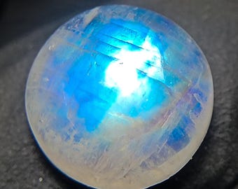 Rainbow Moonstone Cabochon: Round Gemstone for Jewelry Making (5.15 Carats, 11mm