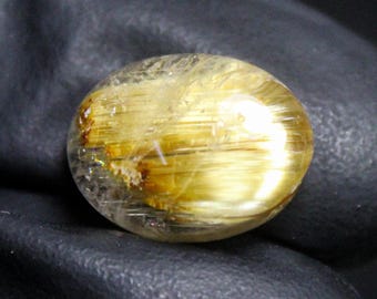 Golden Rutile Quartz Cabochon: 8.70 Carat Oval Gemstone for Jewelry Making