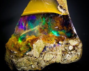 Natural Ethiopian Opal Raw Specimen: Rainbow Fire, 133.65 CTS