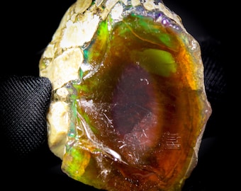 Rough Opal, Specimen Opal Raw, Natural Ethiopion Opal Raw, Rainbow Fire, Opal Rough 33x28x21 MM, 115 CTS