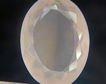 Faceted Pink Rose Quartz Gemstone: 14.65 Carat Oval Stone