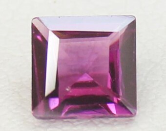 Faceted Rhodolite Garnet: Natural Pink Gemstone for Jewelry (5x5x2.5MM, 0.70 Cts