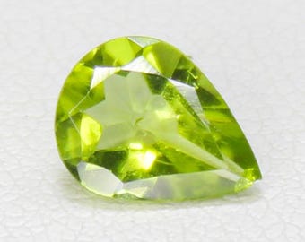 Faceted Pear Peridot Gemstone: 1.10 Carat Natural Loose Stone