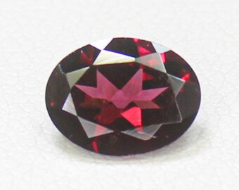 Faceted Pink Rhodolite Garnet: Oval Loose Gemstone (8x6x4mm, 1.50 Cts