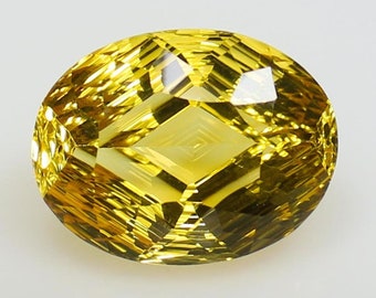 Faceted Yellow Citrine Gemstone: Oval, 14 Carats (18x14x10 mm)