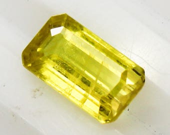 Faceted Yellow Sapphire: Square Cut Gemstone, 1.24 CT