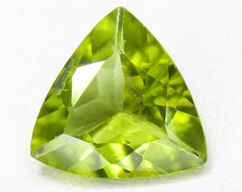 Faceted Trillion Peridot Gemstone: 1.65 Carat Natural Loose Stone