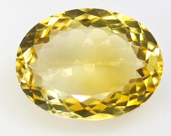 Faceted Yellow Citrine Gemstone: Oval Cut, 10.40 CTS