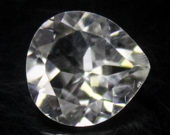 Faceted White Topaz Heart: 3.20 Carat Gemstone for Jewelry Making
